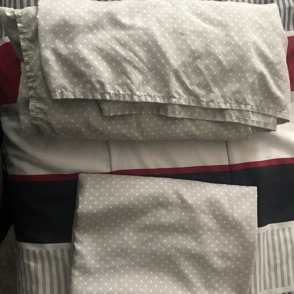 Gray twin size bed sheet set - Picture 3 of 5